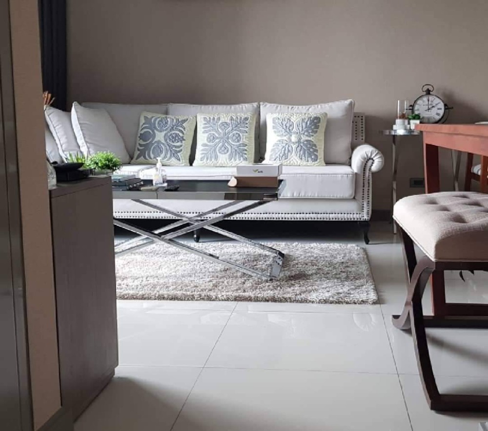 ให้เช่าคอนโดสีลม ศาลาแดง บางรัก : Condo M Silom For Rent อยู่ชั้นสูงวิวดีย่านสีลม ห้องเฟอร์ครบแต่งห้องสวยสมราคา สนใจรีบติดต่อมาเลยย