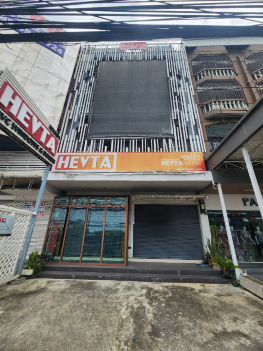 For RentShop HouseBangna, Bearing, Lasalle : Commercial building for rent, 2 booths, Bangna-Srinakarin-Bearing zone, near Makro Srinakarin, only 2 minutes