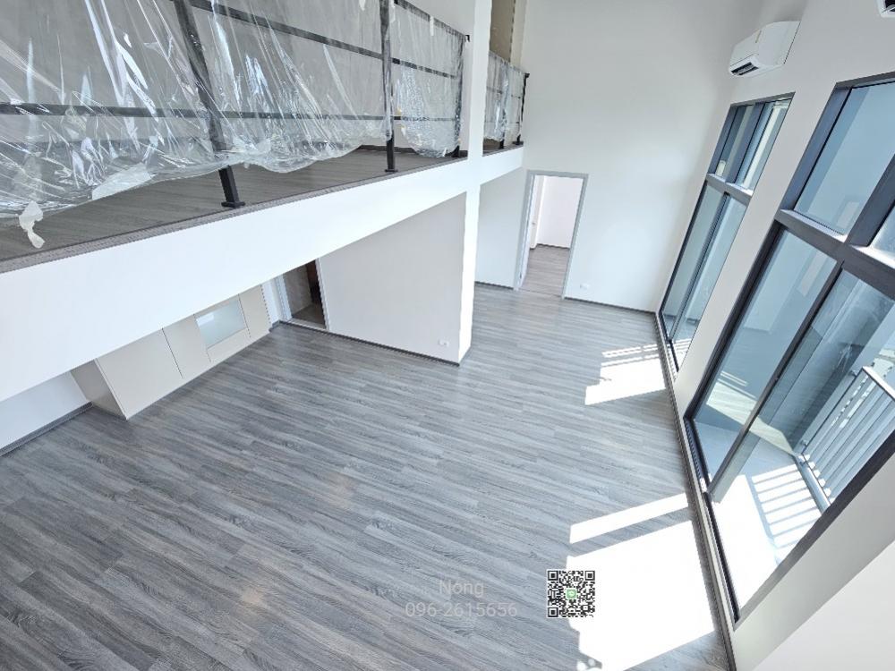 For SaleCondoSiam Paragon ,Chulalongkorn,Samyan : Sale**Ideo Chula-Samyan Hybrid 2 Bed 100 Sq,m. Fully Fitted 17.49 ล้านบาท โทรเลย น้อง 096-2615656ห้องกว้าง 100 ตรม. 2 นอน 2 น้ำ ตกแต่งบางส่วน พร้อมอยู่