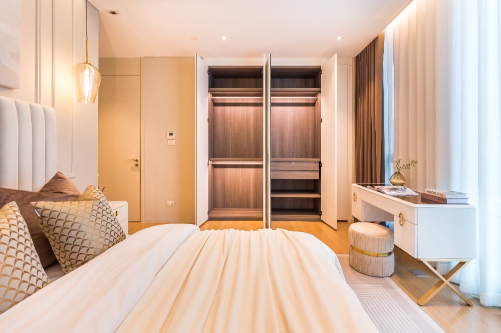 ให้เช่าคอนโดวิทยุ ชิดลม หลังสวน : 4651😊😍 For RENT, SELL ให้เช่า,ขาย 2 ห้องนอน🚄ใกล้ BTS ราชดำริ🏢บ้านสินธร ราชดำริ Baan Sindhornพื้นที่:126.00ตร.ม.💲เช่า:180,000฿💲ขาย:31,000,000฿📞O99-5919653,065-9423251✅LineID:@sureresidence