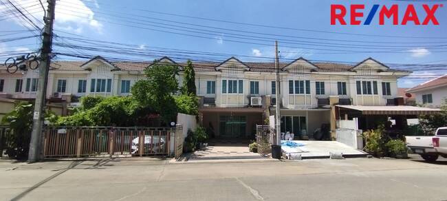 ขายทาวน์โฮมบางซื่อ วงศ์สว่าง เตาปูน : ขายบ้าน พฤกษาวิลล์32 ทำเลดี เดินทางสะดวก ใกล้ถนนกาญจนาภิเษก ต้นโครงการ ถนนเมน ใกล้ทางเข้าออก ใกล้สวน สวยพร้อมอยู่ ดูแลอย่างดี