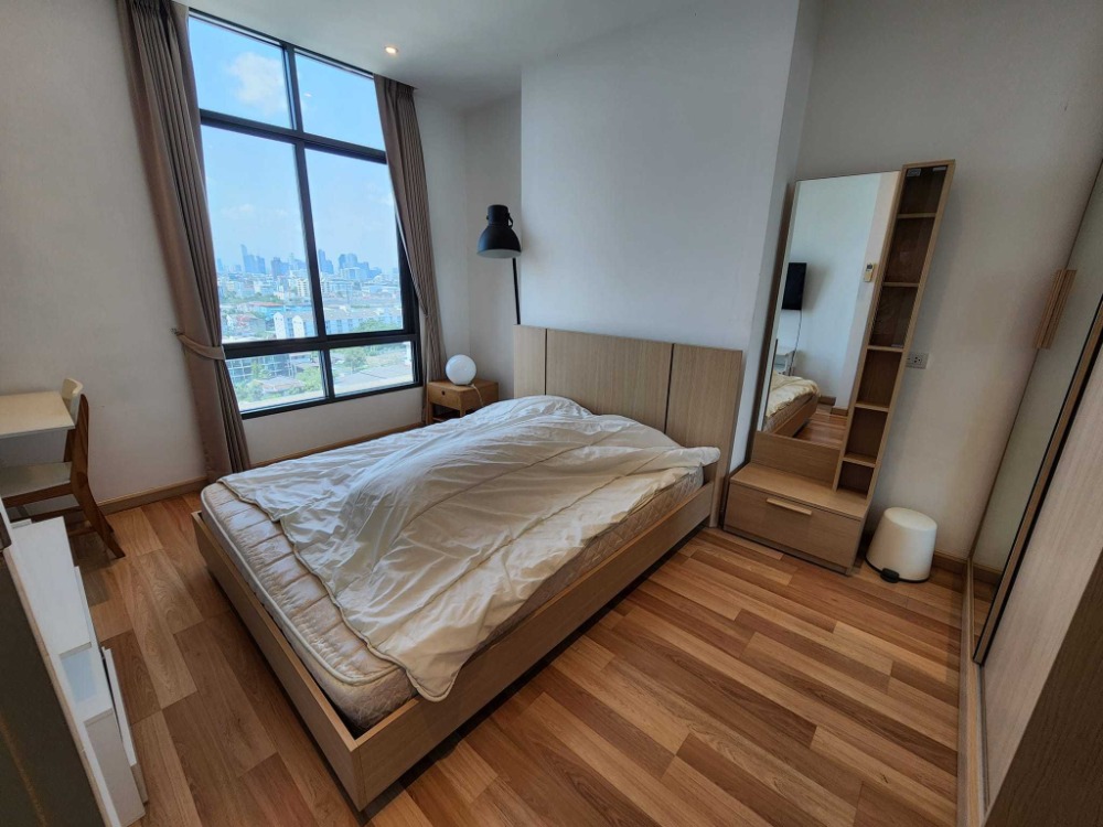 🔥 Dont miss it!!!! Condo Ideo Blucove Sukhumvit 2b2b, 12th floor, is a High Rise condo. The room in natural tones, creamy white, is very inviting. Wide window, great view 🔥💥🌃 Loading...