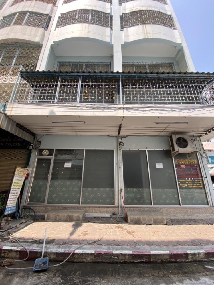For SaleShop HouseRamkhamhaeng, Hua Mak : Commercial building Ramkhamhaeng 2 / 9 bedrooms (for sale), Commercial Building Ramkhamhaeng 2 / 9 Bedrooms (FOR SALE) CJ220.