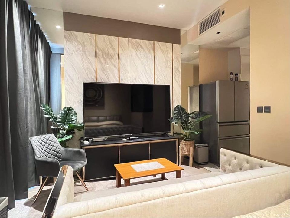 For RentCondoSilom, Saladaeng, Bangrak : 👑 Ashton Silom 👑 For rent, very beautiful room, fully furnished. ready to move in