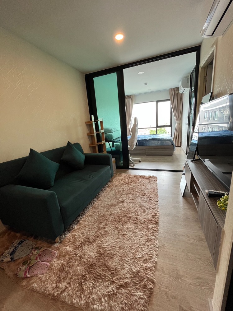 ให้เช่าคอนโดบางนา แบริ่ง ลาซาล : ปล่อยเช่า 1ห้องนอน Walkin Closet วิวสระว่ายน้ำ ที่ The Origin Sukhumvit 105