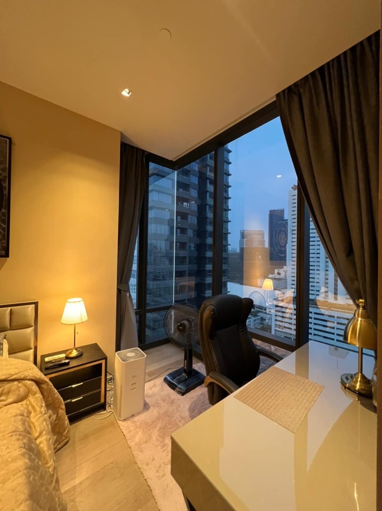 For RentCondoSilom, Saladaeng, Bangrak : 👑 Ashton Silom 👑 Fully furnished and electrical appliances, beautiful room, good view, ready to move in.