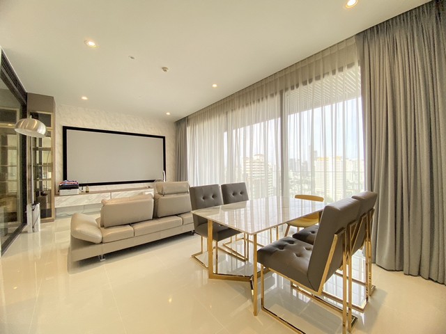 ให้เช่าคอนโดสุขุมวิท อโศก ทองหล่อ : 2-bedroom unit for rent & sale at Vittorio Sukhumvit 39, near BTS Phrom Phong