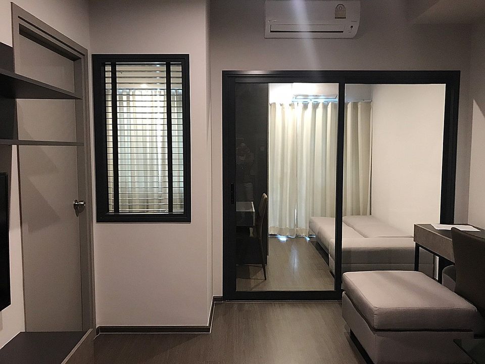 For RentCondoSapankwai,Jatujak : 👑 Ideo Phaholyothin Chatujak 👑 Spacious room, fully furnished. There is a washing machine. ready to move in
