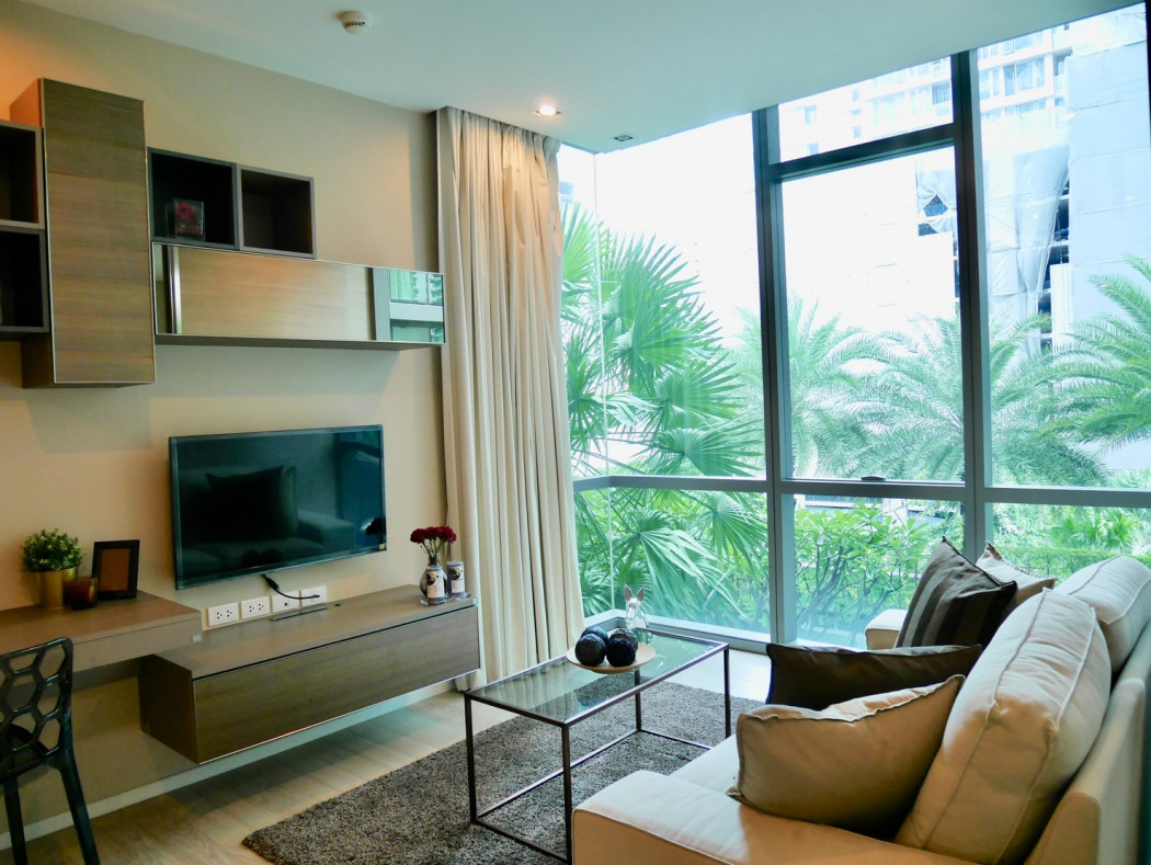 ให้เช่าคอนโดสุขุมวิท อโศก ทองหล่อ : ให้เช่า คอนโด 1 ห้องนอน THE ROOM สุขุมวิท 21 50 ตรม. ห้องกว้าง วิวสระและสวน ตำแหน่งห้องดี
