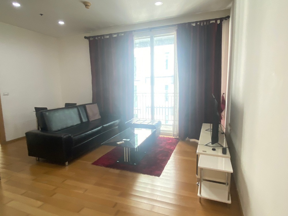 For SaleCondoSukhumvit, Asoke, Thonglor : Condo for sale, prime location 39 By Sansiri, 19th floor, next to BTS Phrom Phong, fully furnished, ready to move in, 1 bedroom, 1 bathroom, 1 living room with kitchen.
