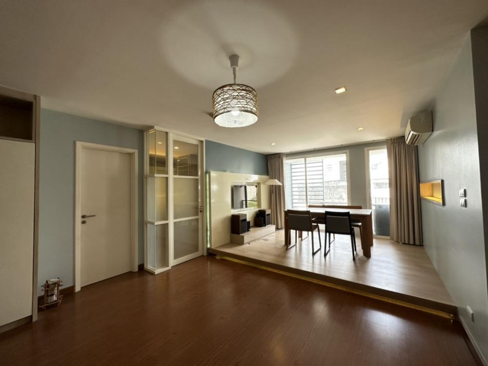 ขายเดอะ เทรเชอร์ สีลมด่วน ห้องใหญ่ ตกแต่งพร้อมอยู่  The Treasure Silom ราคาต่ำกว่าตลาด condo low rise Loading...