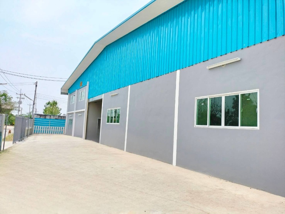 Selling a new factory Never been used, good condition, area 1 rai on Kanjaphisek Road. Loading...