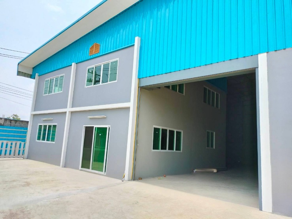 Selling a new factory Never been used, good condition, area 1 rai on Kanjaphisek Road. Loading...