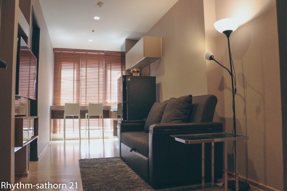 For RentCondoSathorn, Narathiwat : 👑 Rhythm Sathorn 21 👑 For rent, beautiful room, high floor, good price.