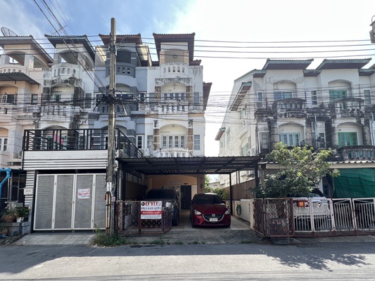 For SaleTownhomeKaset Nawamin,Ladplakao : Townhouse for sale, Nuan Phaka Nuanchan 31, area 32 sq m., 4 floors, behind the corner, 5 bedrooms, 3 bathrooms, kitchen extension, ready to move in, located in Nuanchan - Kaset Nawamin, near The Walk Kaset - Nawamin, Central Eastville Flea market along t