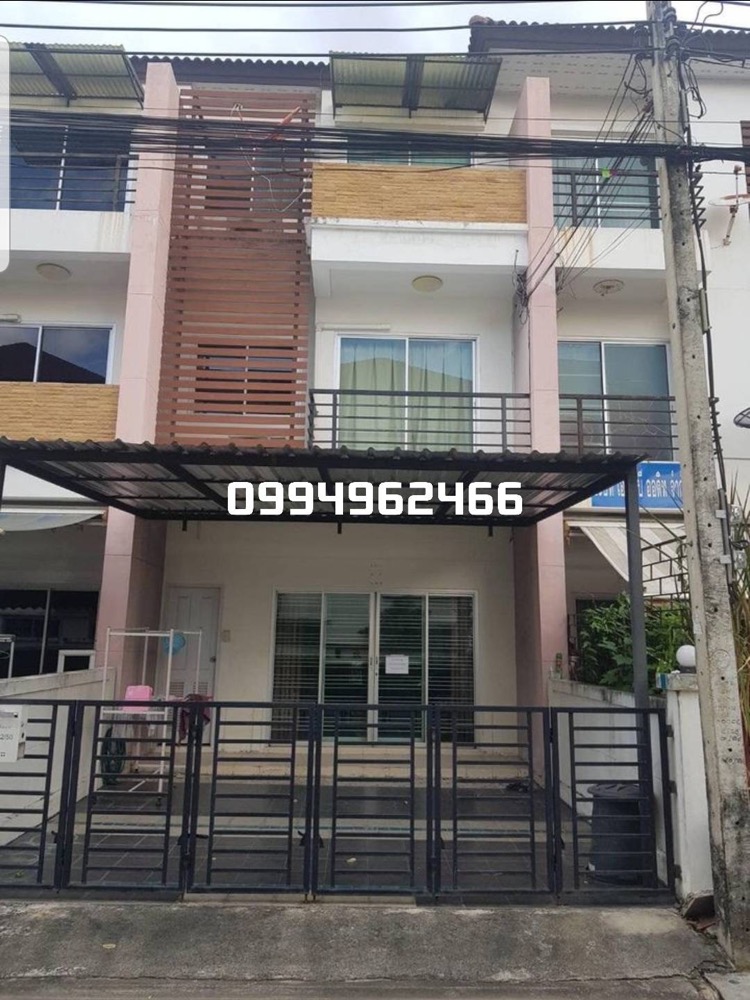 ให้เช่าทาวน์โฮมอ่อนนุช อุดมสุข : ให้เช่า ทาวน์เฮ้าส์ 3 ชั้น 3 ห้องนอน ซ.อ่อนนุช 17(ออกพัฒนาการ 20,32 ได้) เฟอร์+เครื่องใช้ไฟฟ้าจัดเต็ม พร้อมอยู่ **งดรับสัตว์เลี้ยง**