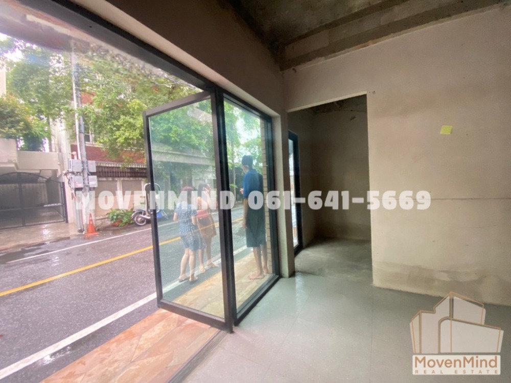 For RentRetail SpaceSukhumvit, Asoke, Thonglor : Commercial Building for Rent, 1st floor, **Phrom Phong / Good location, a lot of foreigners, Ideal for doing business with a storefront or others