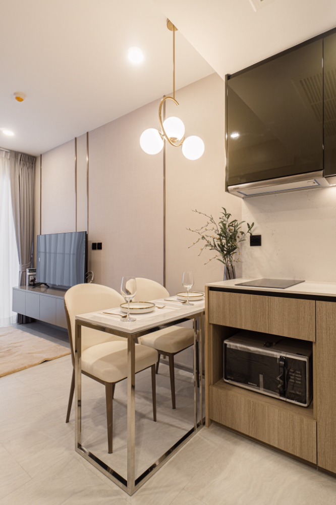 For RentCondoSiam Paragon ,Chulalongkorn,Samyan : Rent Cooper Siam, new room, just finished decorating, Build-in room, whole room with quality wood