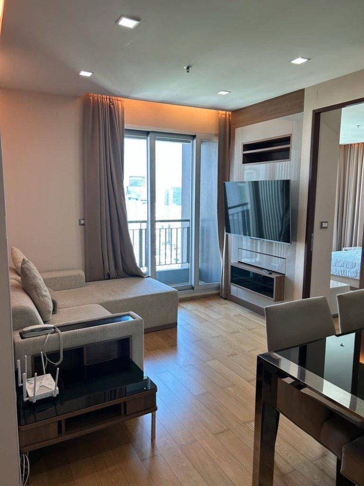 For RentCondoRama9, Petchburi, RCA : For rent: The Address Asoke, 2 bedrooms, 2 bathrooms, size 65 sq m, beautiful view, good room condition, high floor