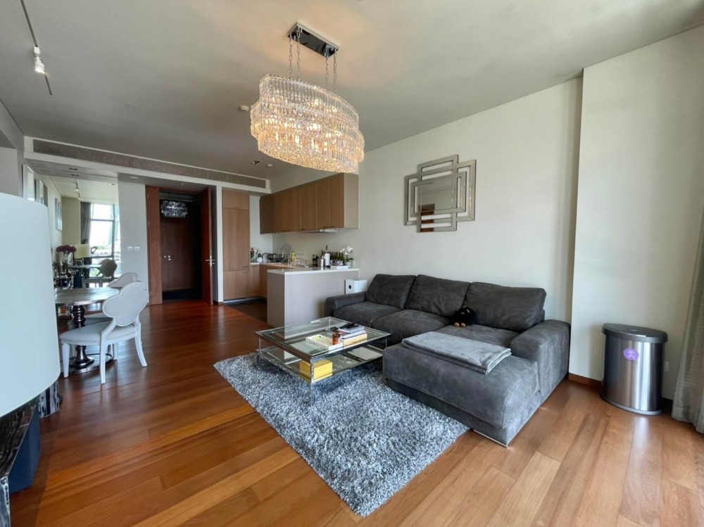 ให้เช่าคอนโดสาทร นราธิวาส : LTH9289 – Condo in Sathorn FOR RENT size 125 sq.m. 2 beds 2 baths near MRT Lumphini Station ONLY 109k/Month