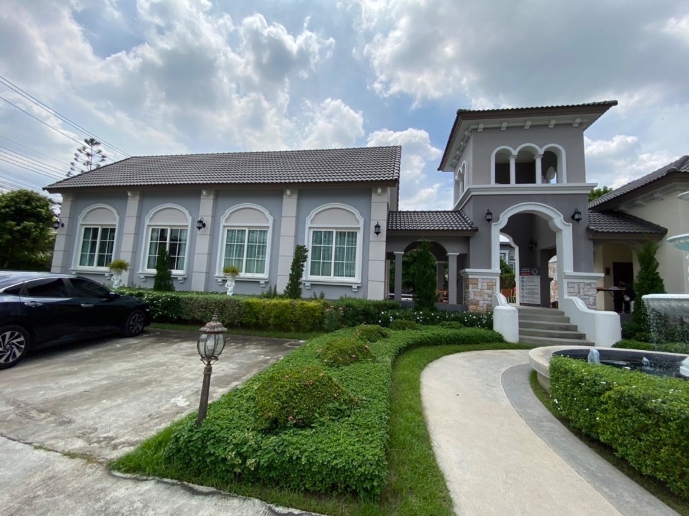 For RentTownhomeLadkrabang, Suwannaphum Airport : Golden Town house for rent Bangna-Suan Luang 👉🏻 Project 3 • 3 bedrooms, 2 bathrooms