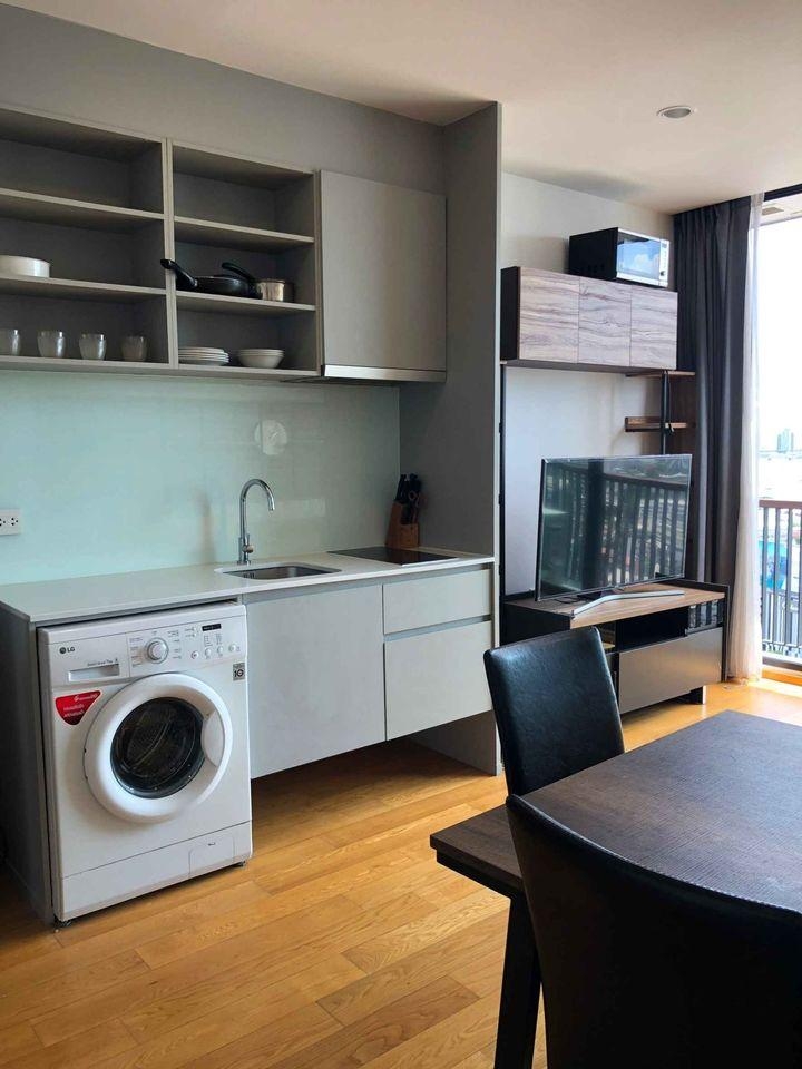 ให้เช่าคอนโดสาทร นราธิวาส : LTH9291&LTH9292 – Condo in Silom FOR RENT/SALE size 67 sq.m. 2 beds 2 baths near BTS Surasak Station
