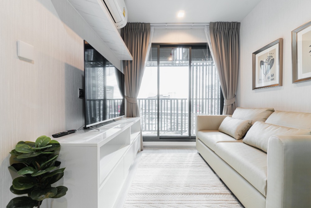 ให้เช่าคอนโดลาดพร้าว เซ็นทรัลลาดพร้าว : ✨Life Ladprao Condo  : 1 Bedroom, 1 Bathroom, 36.3 sqm .   Rental Price  20,000THB/Month   ✨