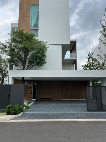 ให้เช่าบ้านพัฒนาการ ศรีนครินทร์ : HR1229ให้เช่าบ้านเดี่ยว 3 ชั้น โครงการ VIVE Rama 9 วิวสวนส่วนกลาง ตกแต่งสวยพร้อมอยู่