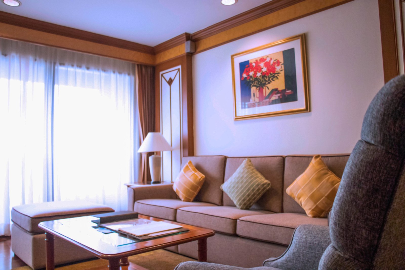 For RentCondoWitthayu, Chidlom, Langsuan, Ploenchit : LTH8891 ‚ Bliston Suwan Park View FOR RENT 1 Bed 1 Bath Size 65 Sq.M. Nearby BTS Chitlom Station¬†ONLY 56k/Month