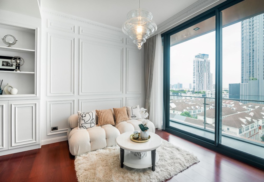 For RentCondoSukhumvit, Asoke, Thonglor : Luxury condo for rent,⭐️ Khun By Yoo,⭐️ in the heart of Thonglor. Luxury, fully furnished, beautiful room, ready to move in, special price! 🔥