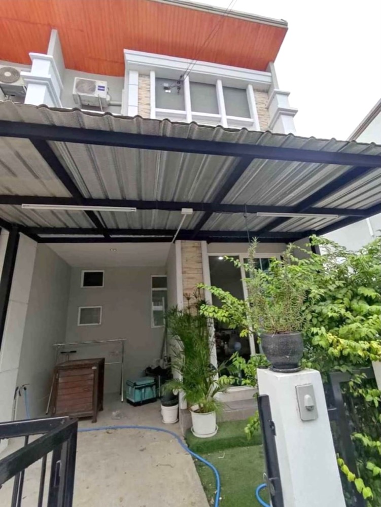 หมู่บ้านโกลเด้นทาวน์พหลโยธิน-สะพานใหม่ พหลโยธิน 54/1 แยก 4 พร้อมอยู่ มีฟอนิเจอร๋ ของกินเพียบจ้า Loading...