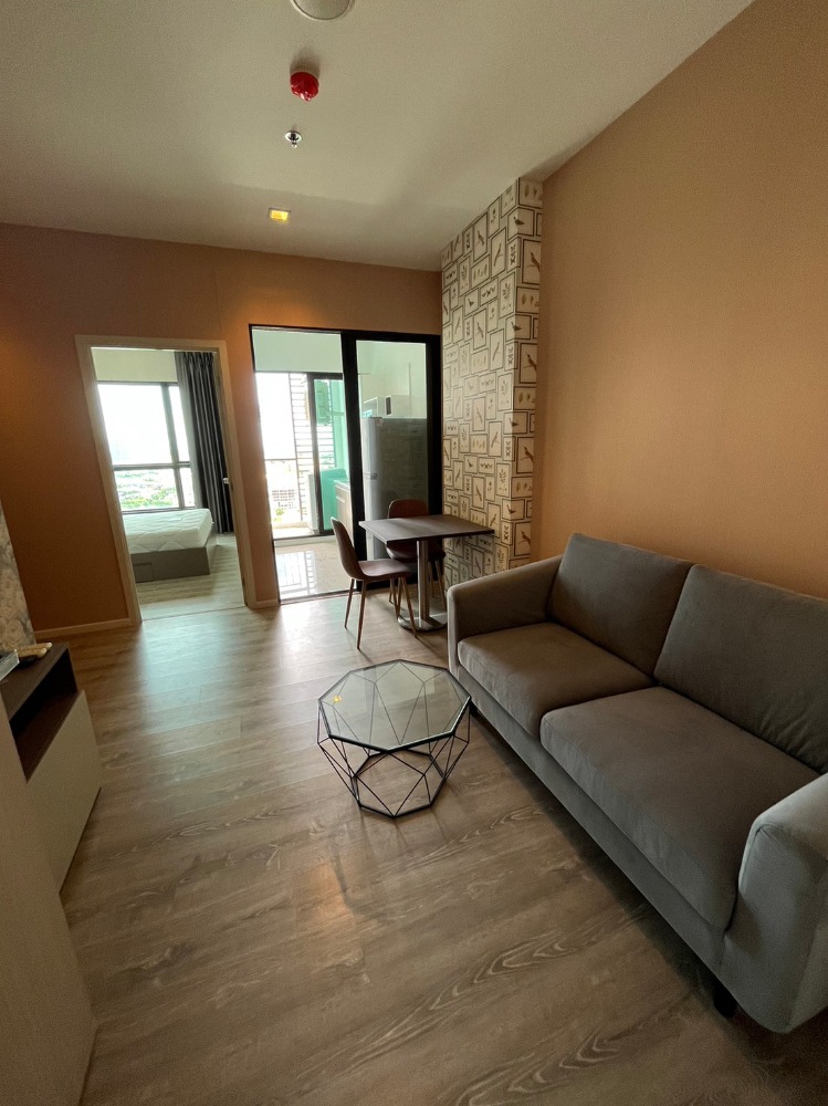 For RentCondoSamut Prakan,Samrong : For rent: Knightsbridge Sky River Ocean, near BTS Pak Nam.