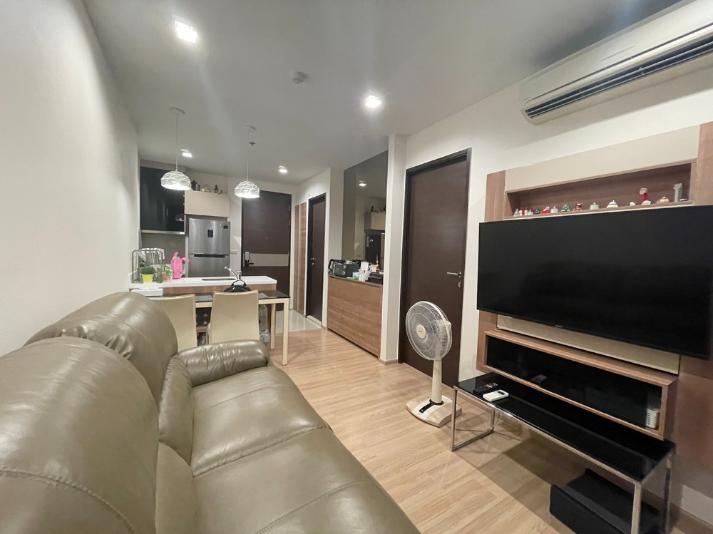 ให้เช่าคอนโดสาทร นราธิวาส : Rhythm sathorn 45 sqm Fully Furnished 23,000/Month can negotiate