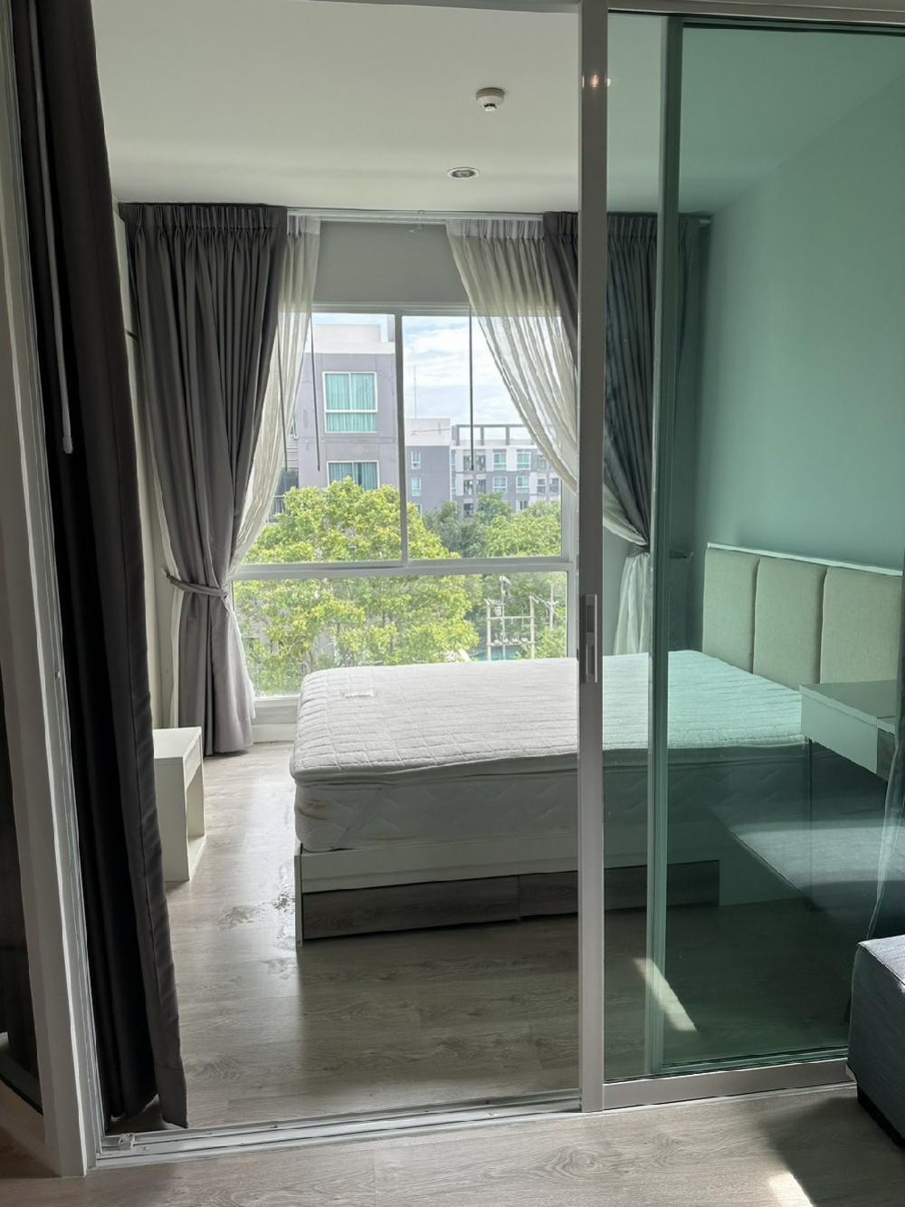 For RentCondoPhutthamonthon, Salaya : Condo for rent near Mahidol Salaya (corner room) with furniture + complete set of electrical appliances Good location near Mahidol Salaya College of Dramatic Arts Makro Salaya, room width 30 sq m, bedroom and living room separated, great value rental pric