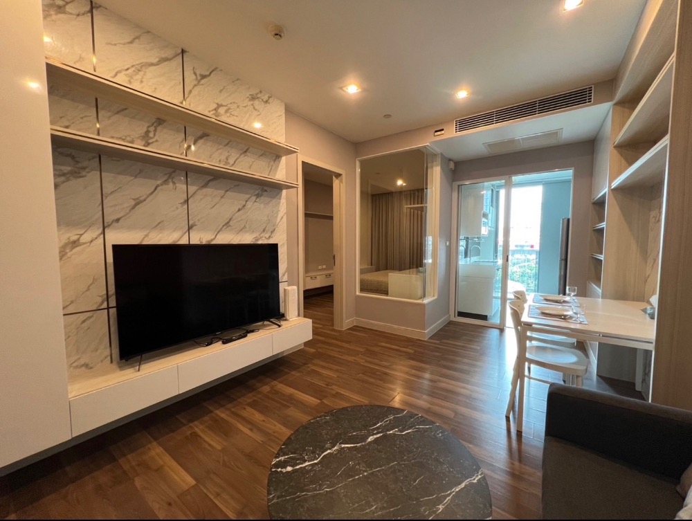 For RentCondoOnnut, Udomsuk : For urgent rent, Condo The Room Sukhumvit 62, 1 bedroom, 45 square meters, beautiful room, only 20,000 baht/month.