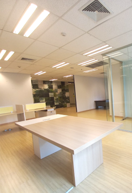 For RentOfficeWitthayu, Chidlom, Langsuan, Ploenchit : Grade A+ boutique office in the heart of Wireless Road With 5-star service, size 102.8 sq m, fully decorated.