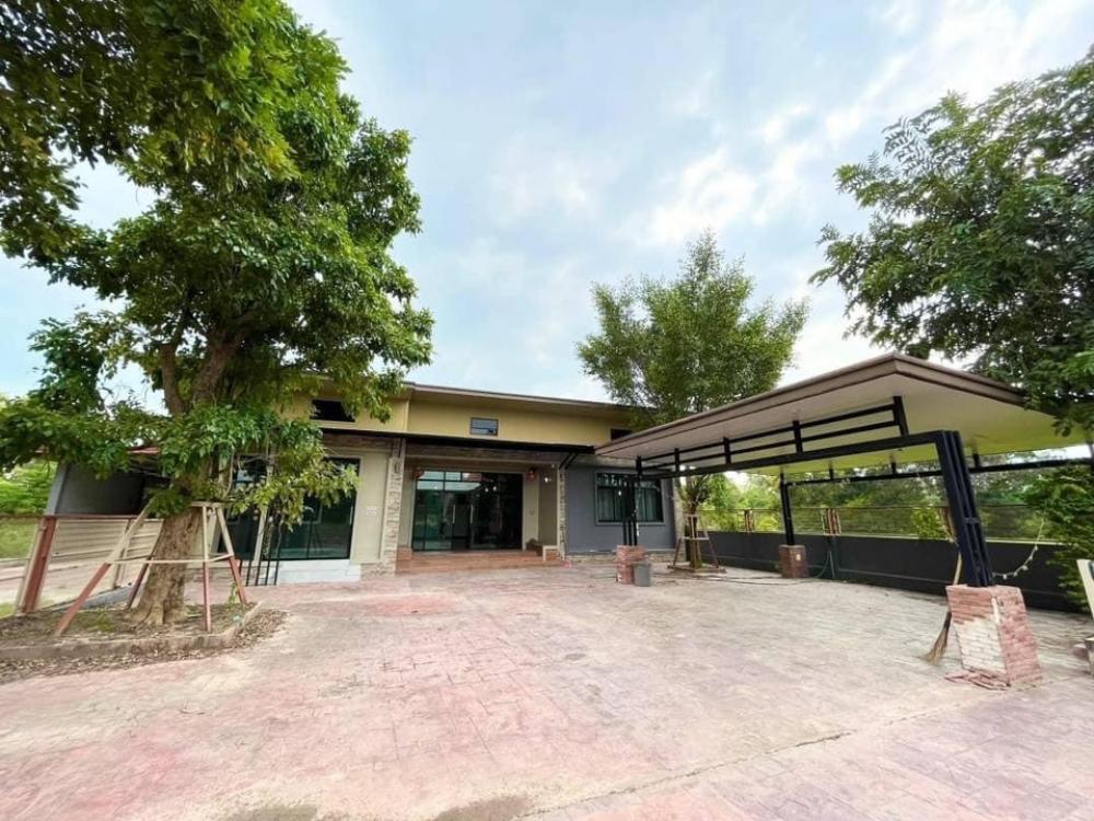 🔥🔥Urgent, reservation out of date🔥🔥House in Roi Et city #selling  at a loss🏠 3 rai 2 ngan 💕1,400 sq m 💕 (4 bedrooms, 3 bathrooms, parking for more than 10 cars) only 10 minutes from Robinson Global department store🟥🟩 🟧🟨🟥🟪🟩🟧🟨🟪🟩🟥🟨🟧 Loading...