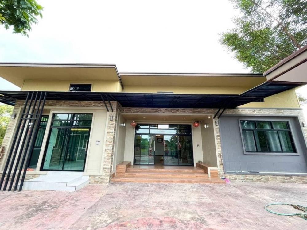 🔥🔥Urgent, reservation out of date🔥🔥House in Roi Et city #selling  at a loss🏠 3 rai 2 ngan 💕1,400 sq m 💕 (4 bedrooms, 3 bathrooms, parking for more than 10 cars) only 10 minutes from Robinson Global department store🟥🟩 🟧🟨🟥🟪🟩🟧🟨🟪🟩🟥🟨🟧 Loading...