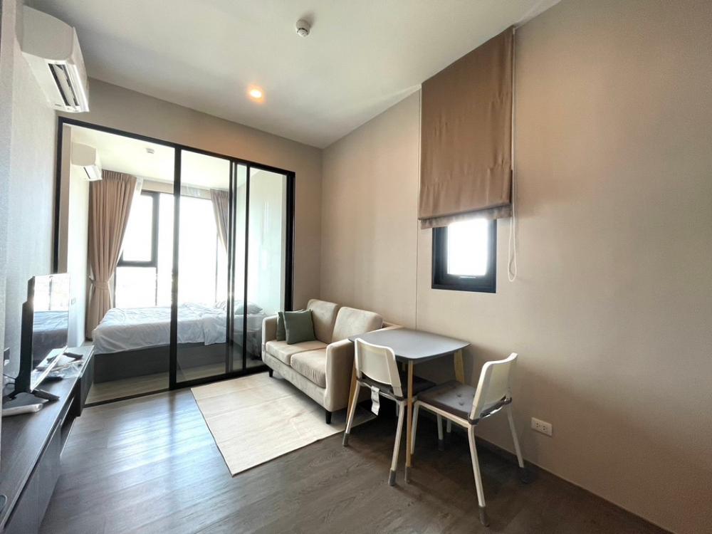 For RentCondoSriracha Laem Chabang Ban Bueng : Condo for rent: Hampton Sriracha, a new condo in the heart of Sriracha, size 30 sq m., corner room, sea view, price 18,000 baht