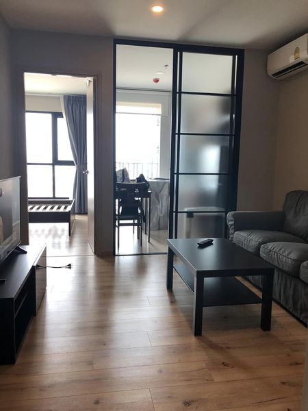 For RentCondoPinklao, Charansanitwong : 👑 Brix Condominium 👑 Room 34 sq m., high floor, cool breeze, fully decorated, inside the room is separated.