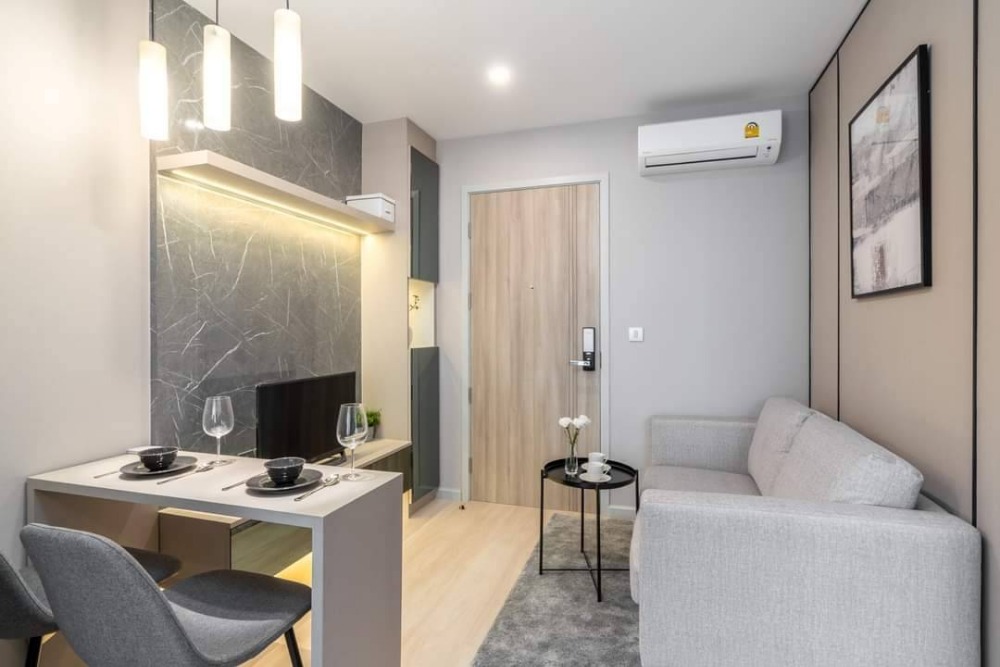 ให้เช่าคอนโดสาทร นราธิวาส : ให้เช่า Knightsbridge Prime Sathorn ✨ ชั้น20 วิวสวย ห้องใหม่ ขนาด31ตรม ราคาถูกสุดในโครงการ‼️ 🌷 เฟอร์นิเจอร์และเครื่องใช้ไฟฟ้าครบมีเครื่องซักผ้าอบผ้า พร้อมเข้าอยู่✨