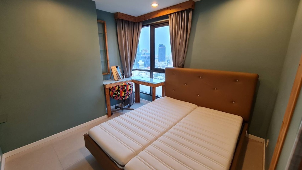 For RentCondoRatchathewi,Phayathai : For rent Ideo Q Ratchathewi (Ideo Q Ratchathewi) / 2 bedrooms, 1 bathroom, both rooms have beds. Complete with furniture
