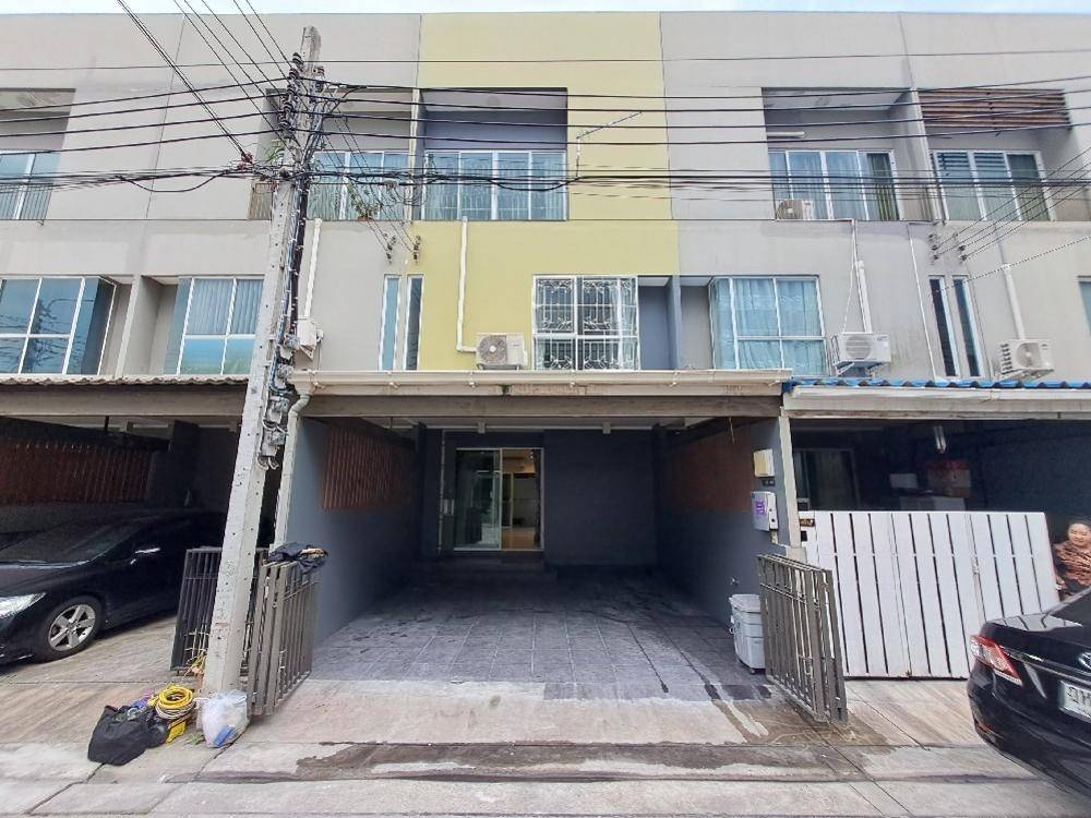 For RentTownhomePattanakan, Srinakarin : Townhouse for rent, Patio Pattanakarn, Pattanakarn - Srinakarin zone, near Lotus Pattanakarn, only 7 minutes.
