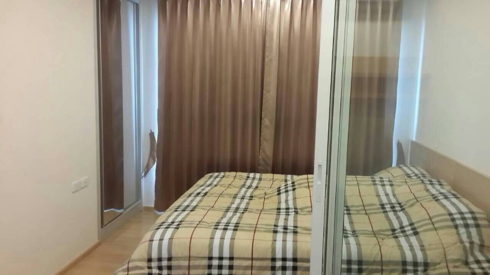 For RentCondoChaengwatana, Muangthong : ⛩️ Rent The Base Changwattana // Size 27 sq m // 4th floor // Room 1 bed // Building view //