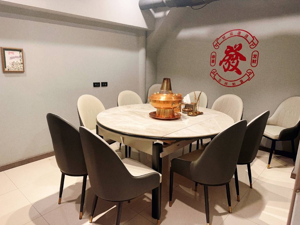 For LeaseholdRetail SpaceRatchadapisek, Huaikwang, Suttisan : For rent: grill shop, town in town
