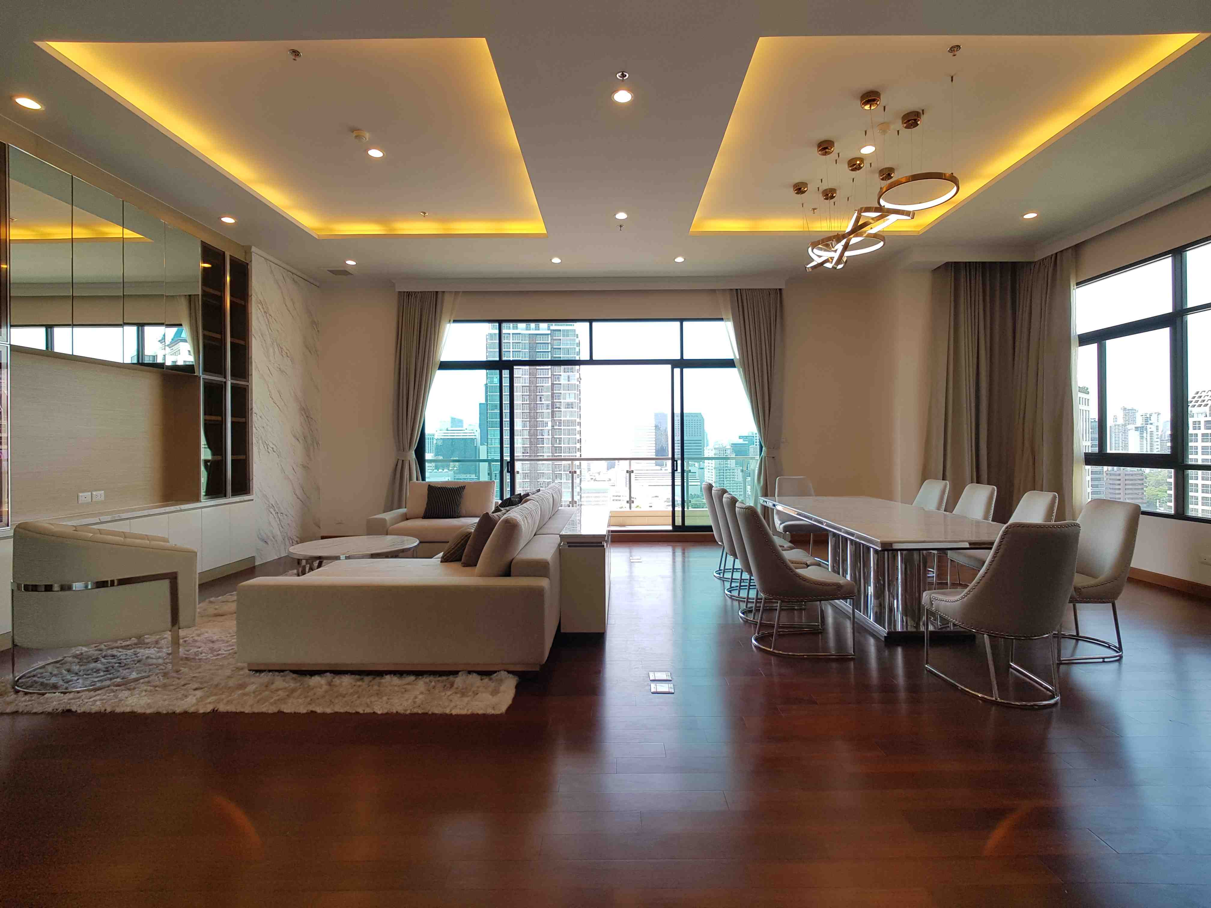 For RentCondoSathorn, Narathiwat : Supalai Elite Sathorn - Suanplu for Rent - 4 beds  - 279 sqm - 247000 THB