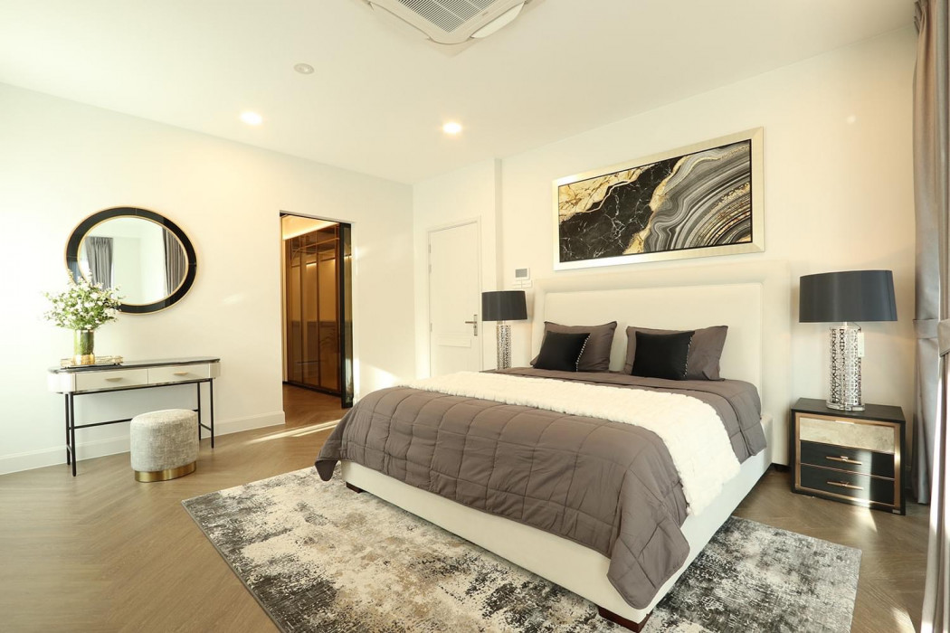 For RentHousePattanakan, Srinakarin : Luxury home for rent, Nantawan Rama 9, Krungthep Kreetha, 111.6 sq.w, 4 bedrooms.