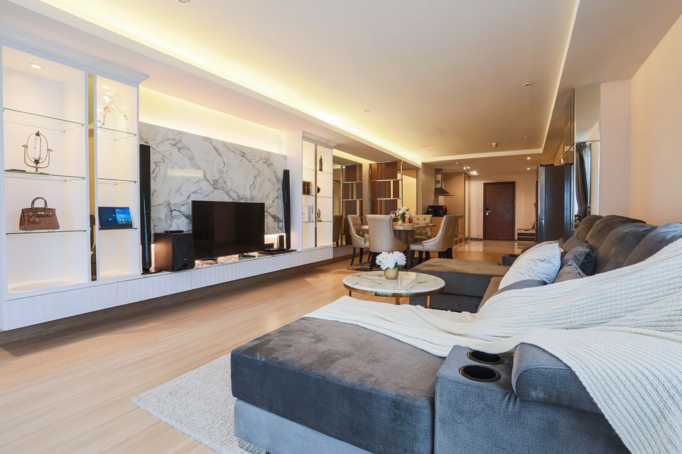 ให้เช่าคอนโดพระราม 9 เพชรบุรีตัดใหม่ RCA : ให้เช่า Penthouse ราคาดี!  Petch 9 tower 128 sqm 2 นอน 2 น้ำ ใกล้รถไฟฟ้าราชเทวี เพียง 55k / Tel: 087-635-8339 K.Nang