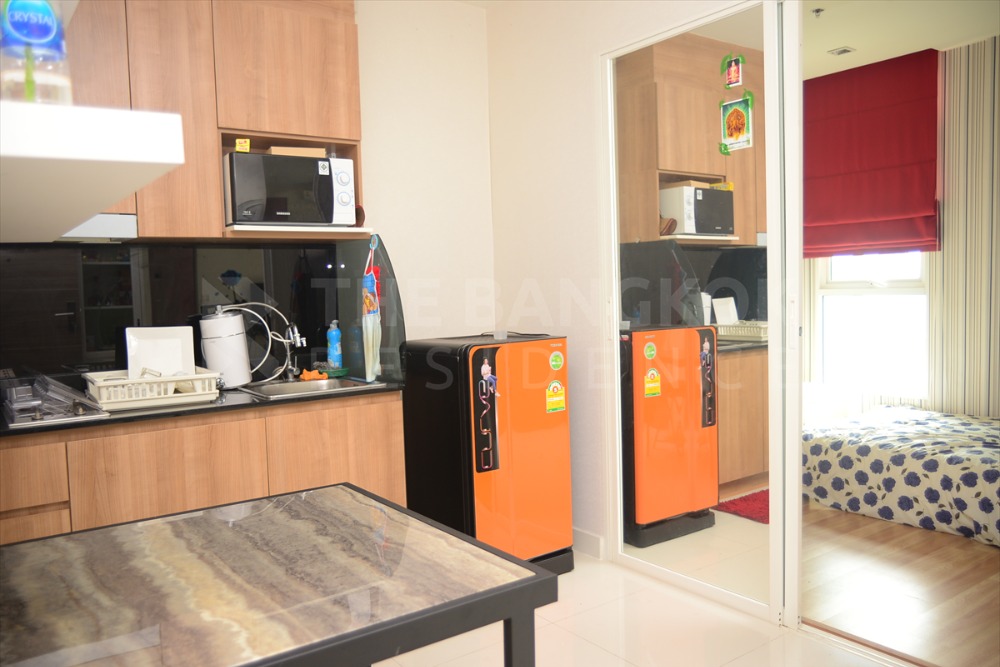 For RentCondoRatchathewi,Phayathai : Rent quickly! Ideo Verve Ratchaprarop 2 bedrooms, 1 bathroom, 50 sqm, good location near Airport Link. tel.0876358339 K. Nang