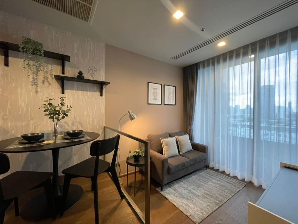 ให้เช่าคอนโดสุขุมวิท อโศก ทองหล่อ : IDEO Q Sukhumvit 36 I Shades of Grey & Black I Loft Kitchen